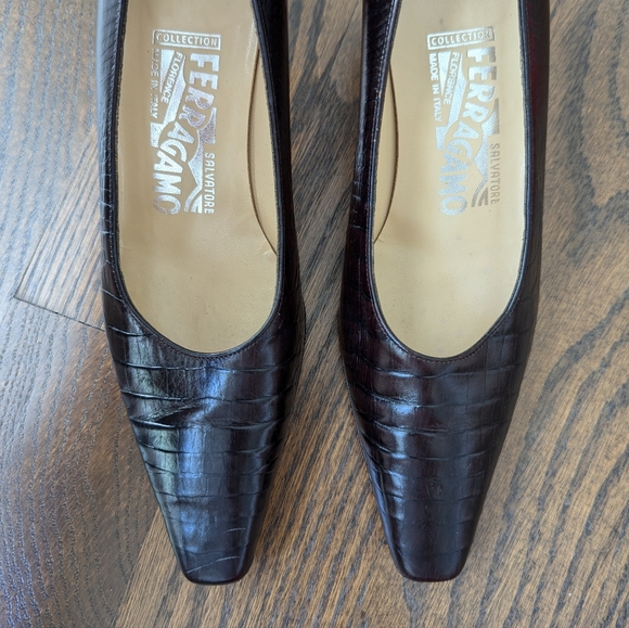 Salvatore Ferragamo Dark Brown/Black Croc Pumps Size 6 - Picture 6 of 11